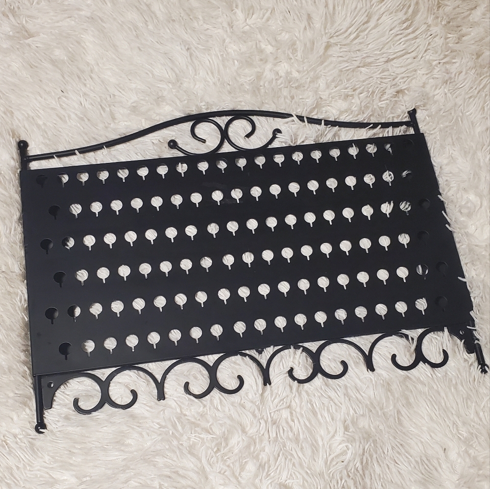 Wall Mounted jewelry organizer